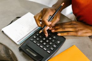 Expectation of Nov rate cuts prompts record short rate borrowing