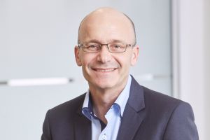 Advisers hope AI widens market