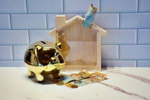 More buyers with low deposits getting into housing market