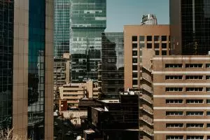 Blue chips drag NZX50 higher as RBA hikes cash rate in close call