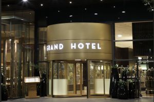 SkyCity surges on asset sales; NZX 50 ends week up