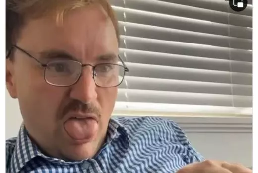 Financial advisers unimpressed by Boomer Dad video