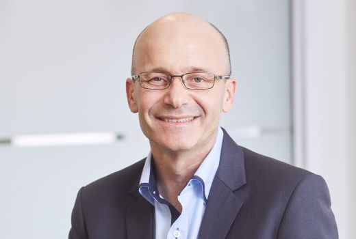 Advisers hope AI widens market