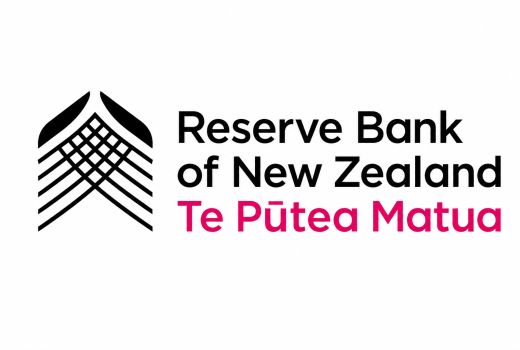 Mortgage holders still riding lower interest rates