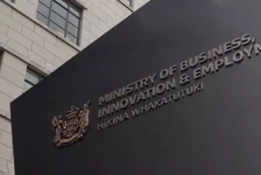 900 advisers expected to leave the industry