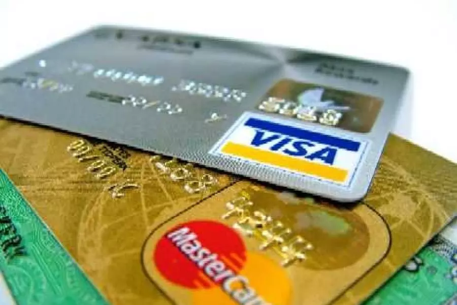 Consumers 'ready to take on more credit'