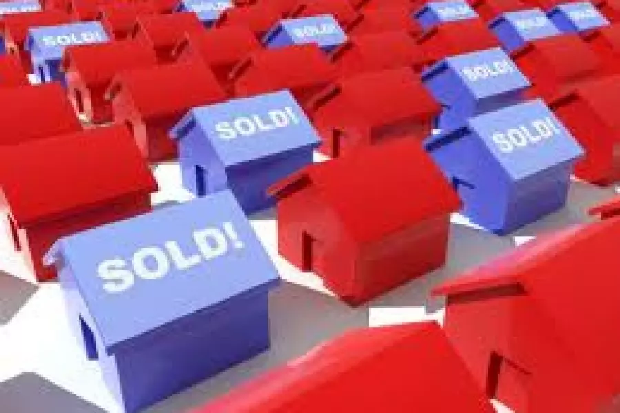 House sales plummet in lockdown